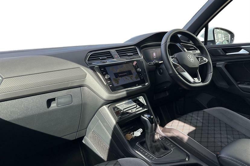 Volkswagen Tiguan 1.5 Tsi 150 R-line Edition Dsg White #2
