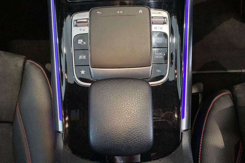 Mercedes-Benz GLB Class Glb 220 Amg Line Premium D 4Matic White #41