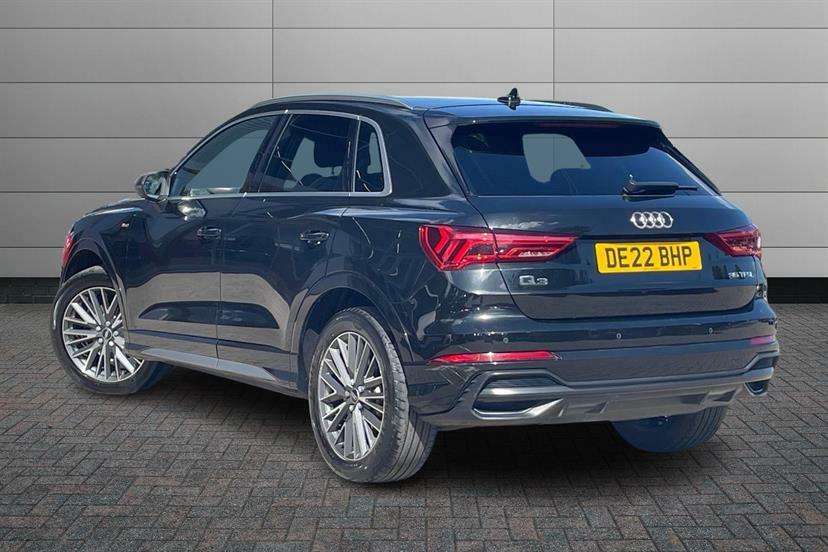 Audi Q3 35 Tfsi S Line S Tronic Black #3