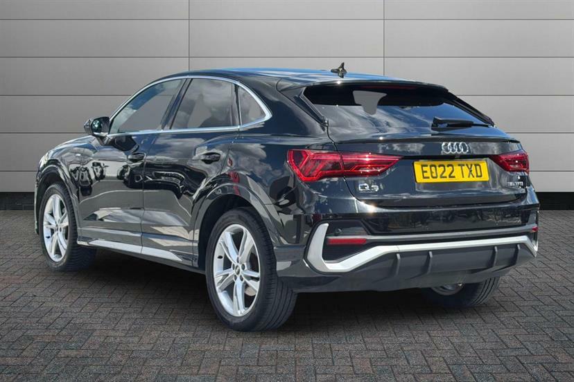 Audi Q3 35 Tfsi S Line S Tronic Comfortsound Pack Black #3