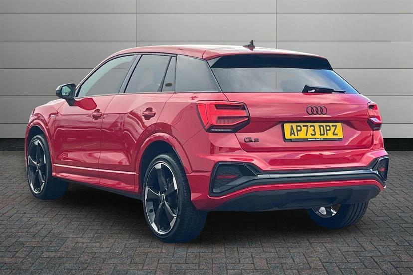 Audi Q2 35 Tfsi Black Edition S Tronic Tech Pro Red #2