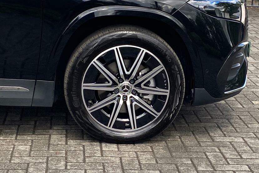 Mercedes-Benz EQA 250 140Kw Amg Line Executive 70.5Kwh Black #4