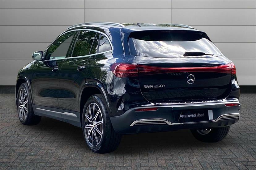 Mercedes-Benz EQA 250 140Kw Amg Line Executive 70.5Kwh Black #2