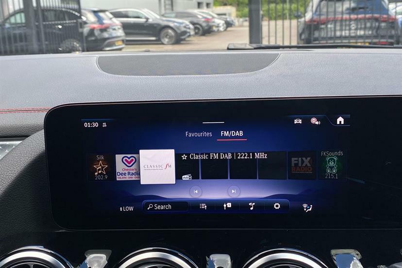 Mercedes-Benz EQA Eqa 250 70.5Kwh Amg Line Premium Plus Suv E  #12