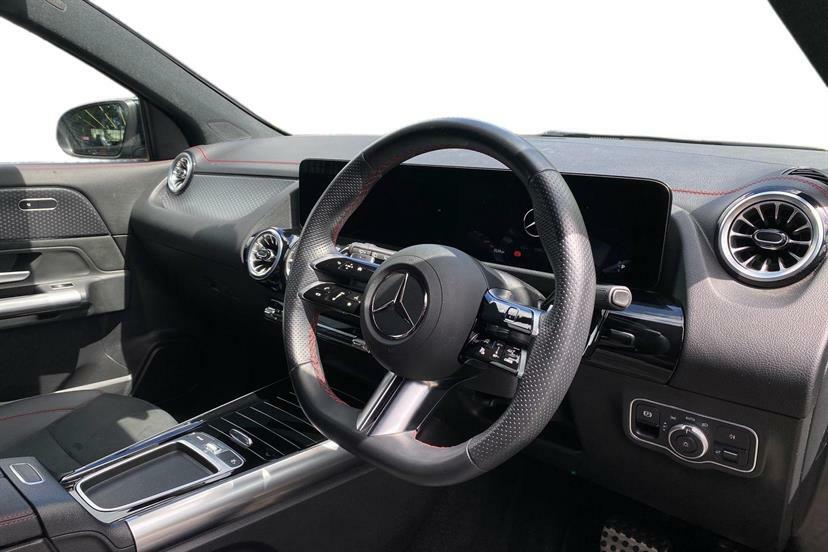 Mercedes-Benz EQA 250 140Kw Amg Line Executive 70.5Kwh Black #5