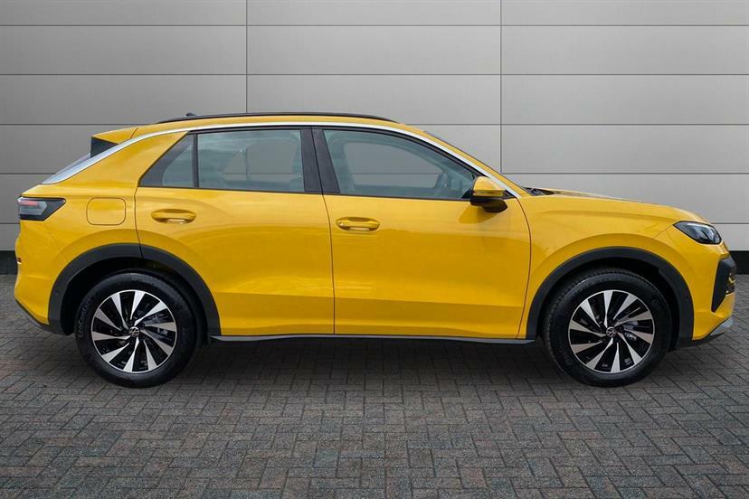 Volkswagen T-Roc 1.5 Etsi Life Dsg Yellow #2
