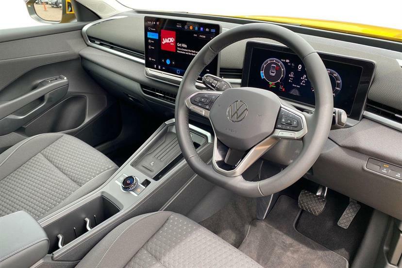 Volkswagen T-Roc 1.5 Etsi Life Dsg Yellow #4