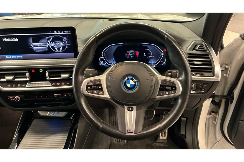 BMW iX3 210Kw M Sport Pro 80Kwh White #4