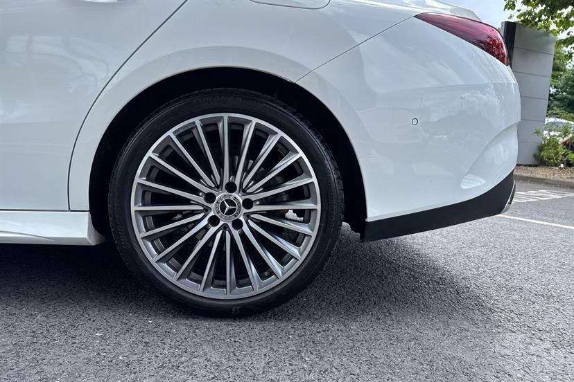 Mercedes-Benz CLA Class 220D Amg Line Premium Tip White #4