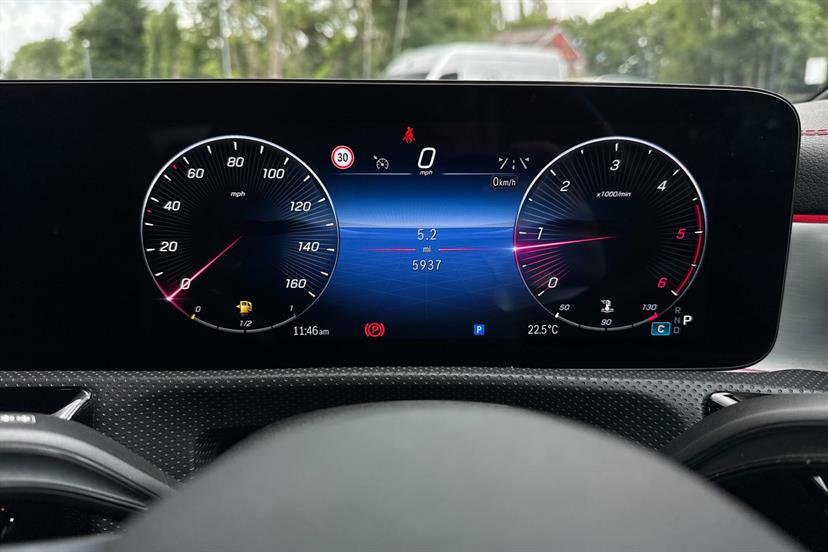 Mercedes-Benz CLA Class 220D Amg Line Premium Tip White #6
