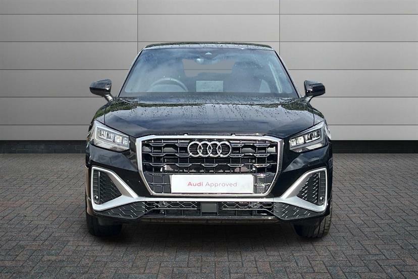 Audi Q2 35 Tfsi Black Edition S Tronic Tech 2026 Grey #9