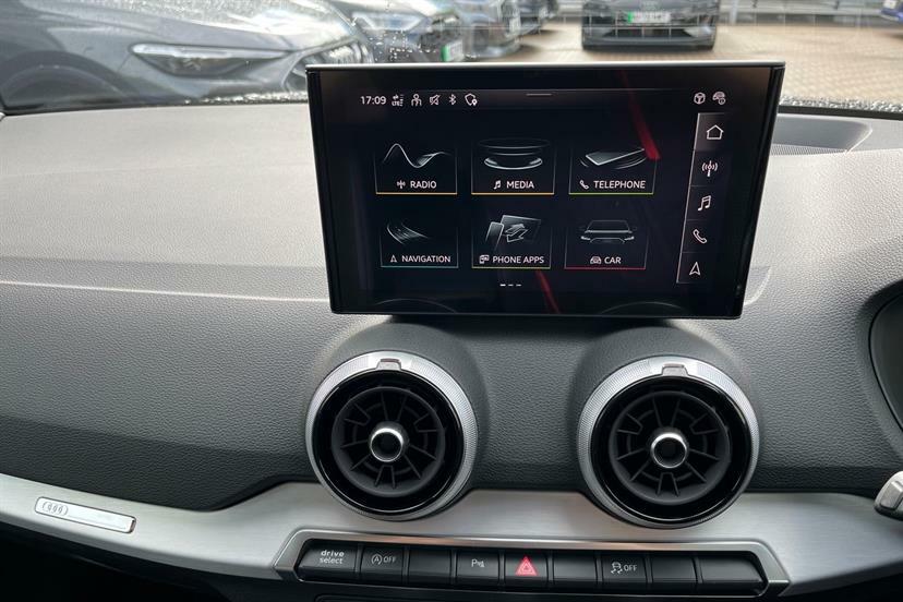 Audi Q2 35 Tfsi Black Edition S Tronic Tech 2026 Grey #21