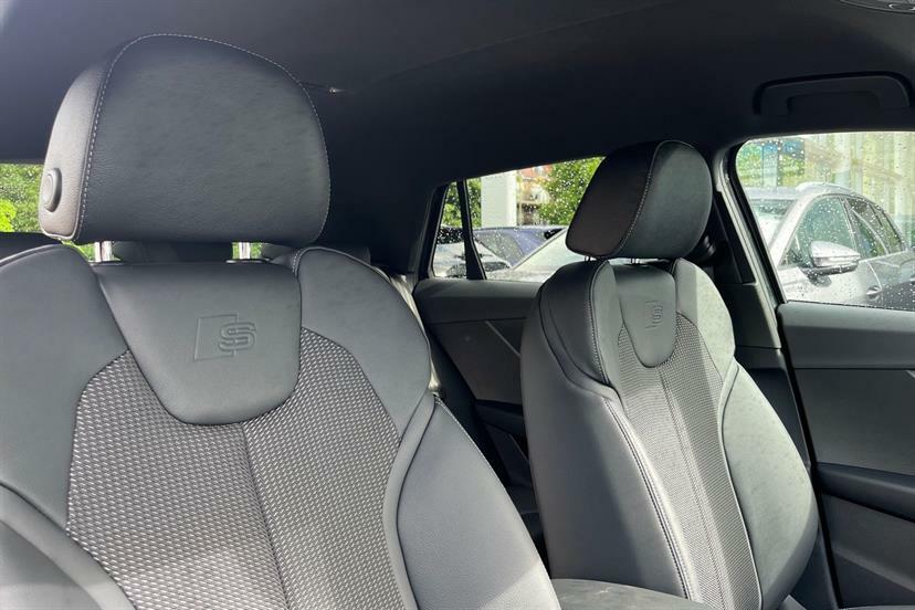 Audi Q2 35 Tfsi Black Edition S Tronic Tech 2026 Grey #13