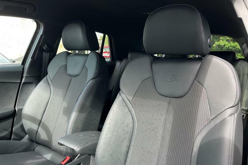 Audi Q2 35 Tfsi Black Edition S Tronic Tech 2026 Grey #14