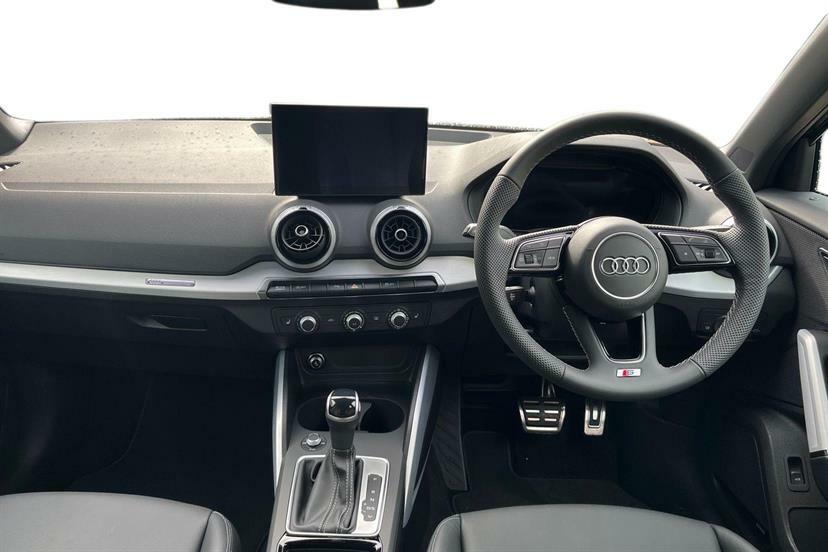 Audi Q2 35 Tfsi Black Edition S Tronic Tech 2026 Grey #8