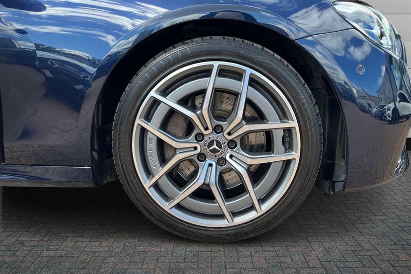 Mercedes-Benz E Class E220d 200 Amg Line Premium 9G-tronic Blue #4