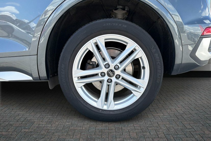 Audi Q5 2.0 Tdi 40 S Line Sportback S Tronic Qu DE72MYH Grey #5