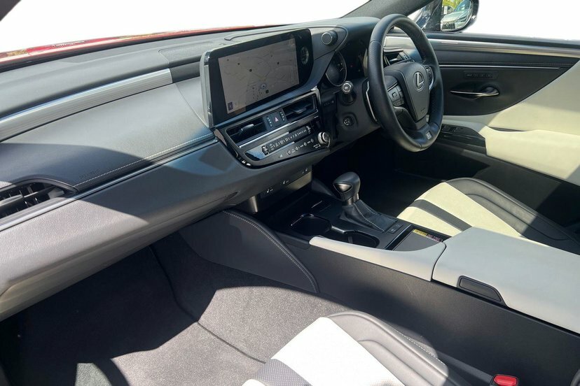 Lexus ES 2.5 300H F Sport Saloon Hybrid E-cvt 2 RF23SYT Red #2