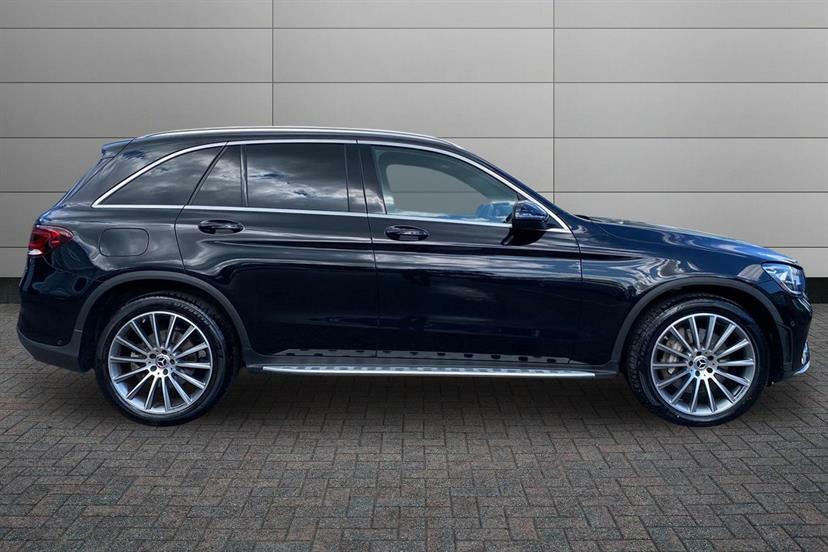 Mercedes-Benz GLC Class 220D 4Matic Amg Line Premium 9G-tronic Black #2