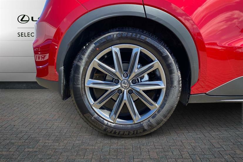 Lexus LBX 1.5 Premium Plus E-cvt #5