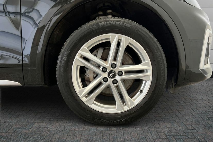 Audi Q5 2.0 Tfsi 45 S Line Sportback S Tronic Q GY23JTU Black #5