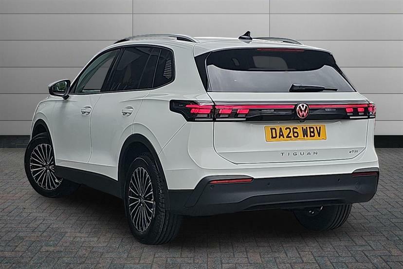 Volkswagen Tiguan 1.5 Etsi Match Dsg White #3