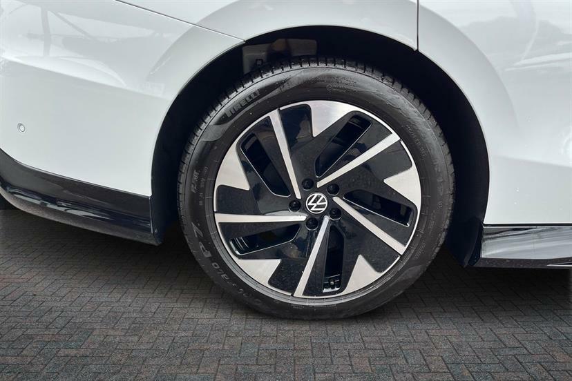 Volkswagen ID.7 210Kw Match Pro Plus 77Kwh White #4