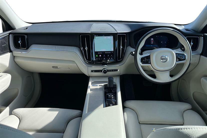 Volvo XC60 2.0 B4d Plus Dark Awd Geartronic Grey #5