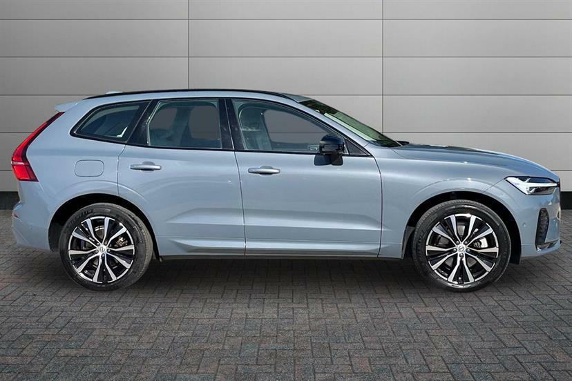 Volvo XC60 2.0 B4d Plus Dark Awd Geartronic Grey #3