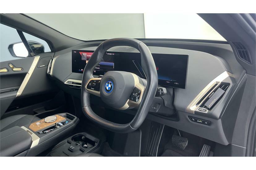 BMW iX 240Kw Xdrive40 M Sport 76.6Kwh Black #6
