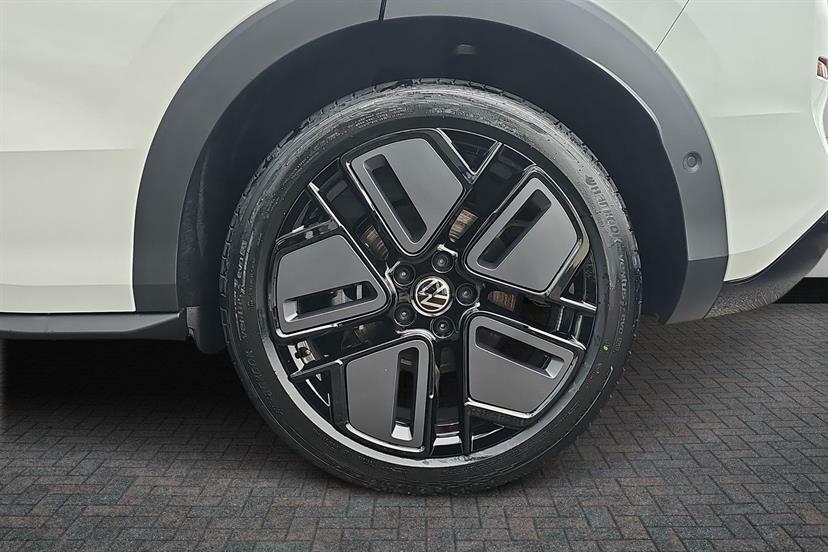 Volkswagen T-Roc 1.5 Etsi 150 R-line Dsg White #4