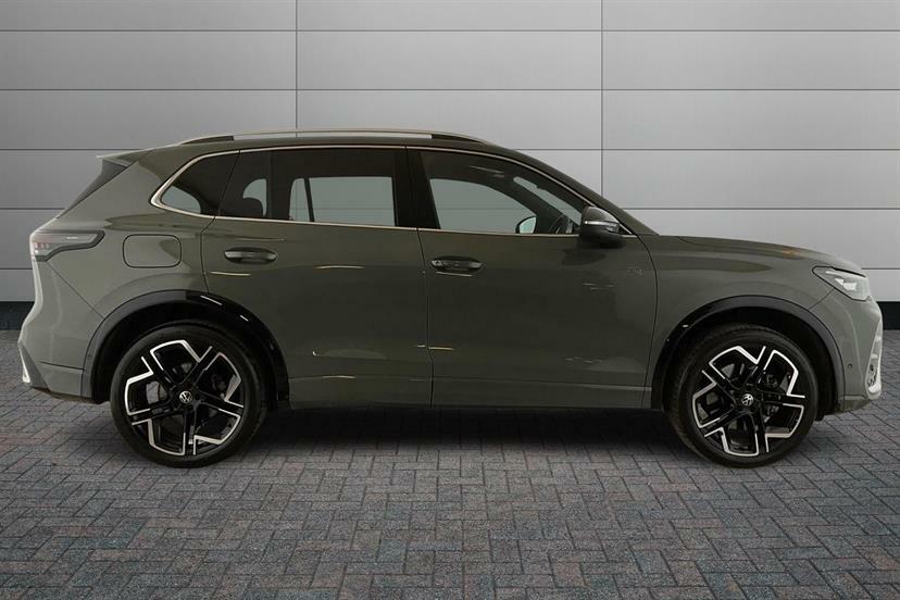 Volkswagen Tiguan 1.5 Tsi 272 Ehybrid R-line Dsg Green #4