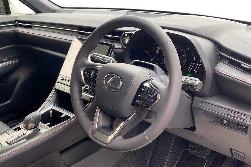Lexus LBX 1.5 Premium E-cvt Black #4