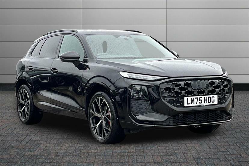 Audi Q3 1.5 Tfsi Edition 1 S Tronic Soundvision Black