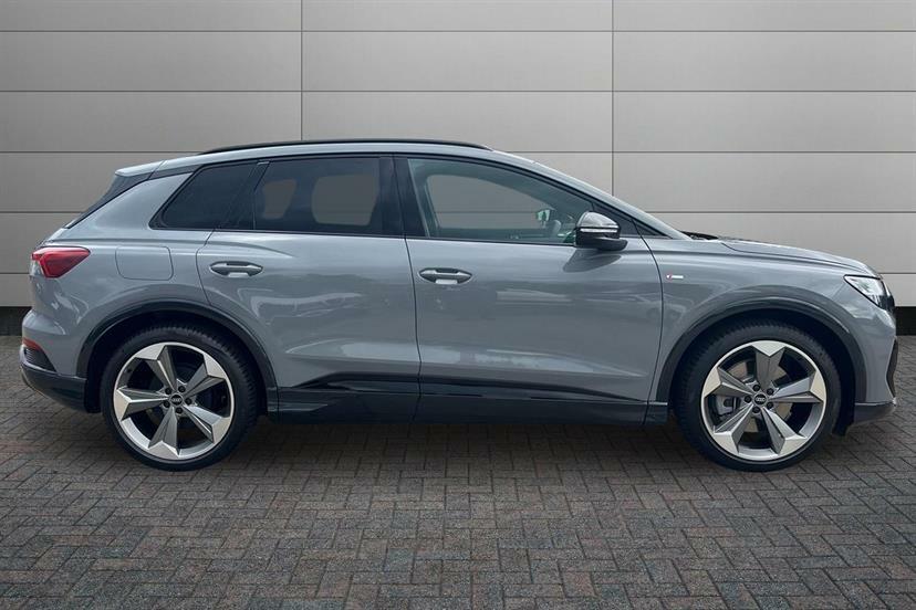 Audi Q4 E Tron 210Kw 45 82Kwh Black Edition Grey #4