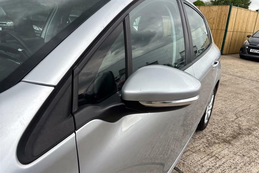 Peugeot 208 Active Grey #22