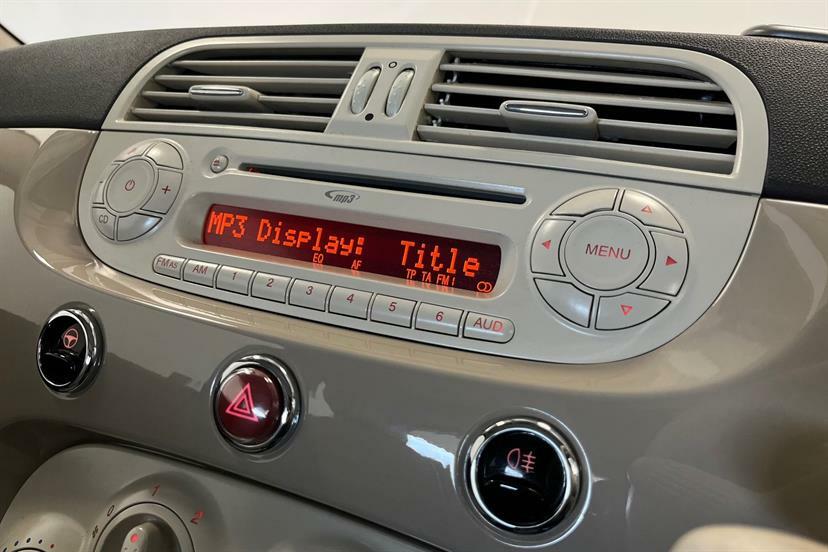 Fiat 500 Hatchback White #18