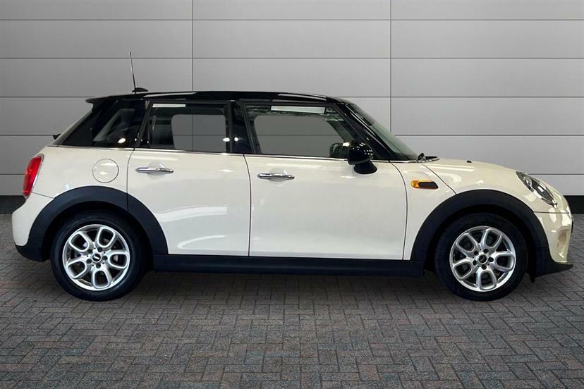 Mini Hatch 1.5 Cooper White #4
