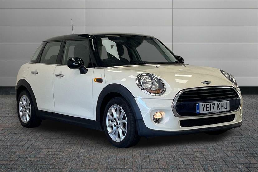 Mini Hatch 1.5 Cooper White