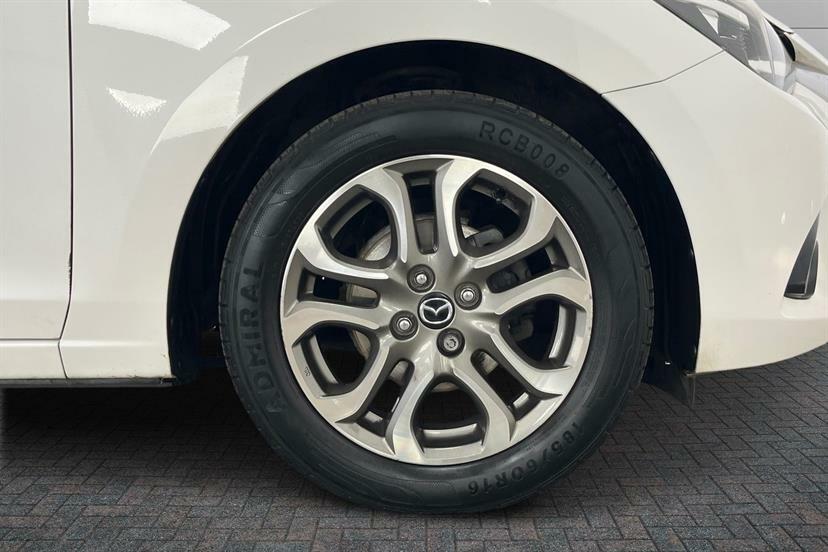 Mazda 2 1.5 Sports Launch Edition White #5