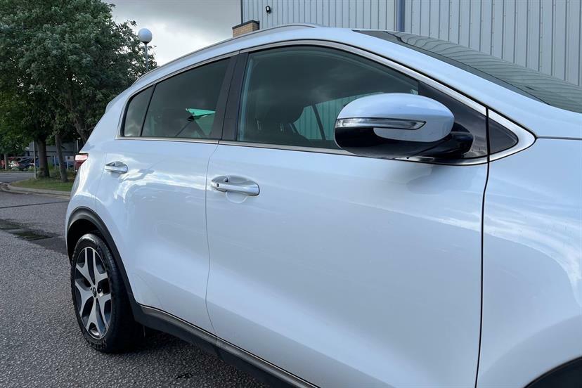 Kia Sportage 3 White #11