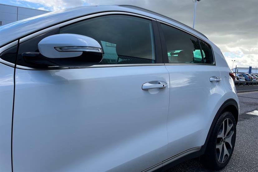 Kia Sportage 3 White #17