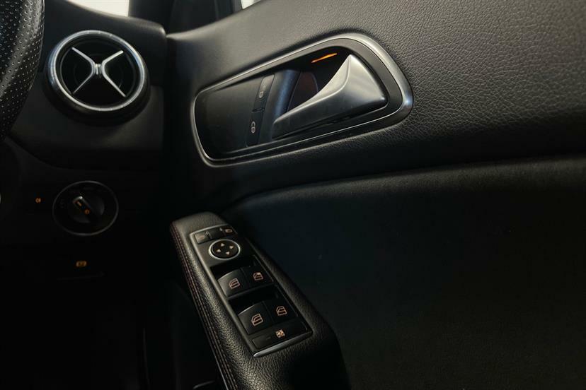 Mercedes-Benz CLA Class Diesel White #26