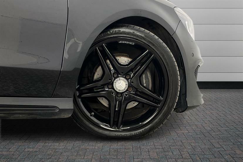 Mercedes-Benz CLA Class 180 Amg Sport Tip Black #4