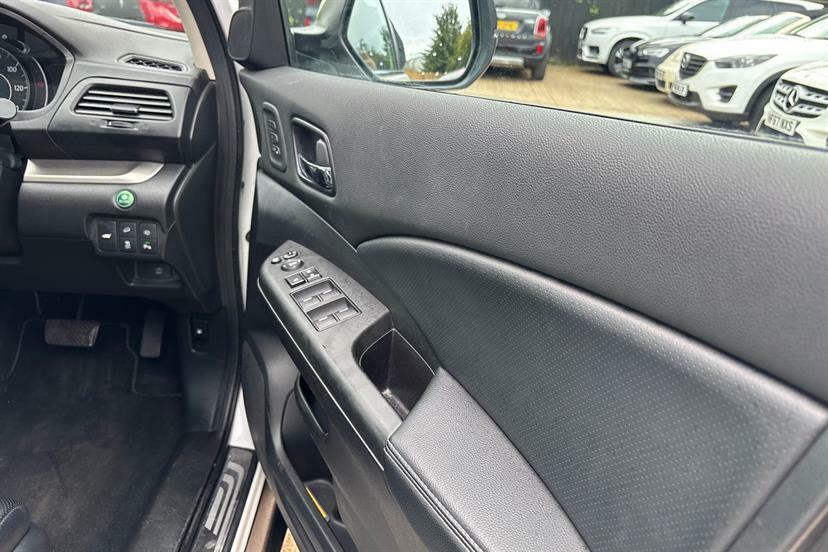 Honda Cr-V I-dtec Sr White #10