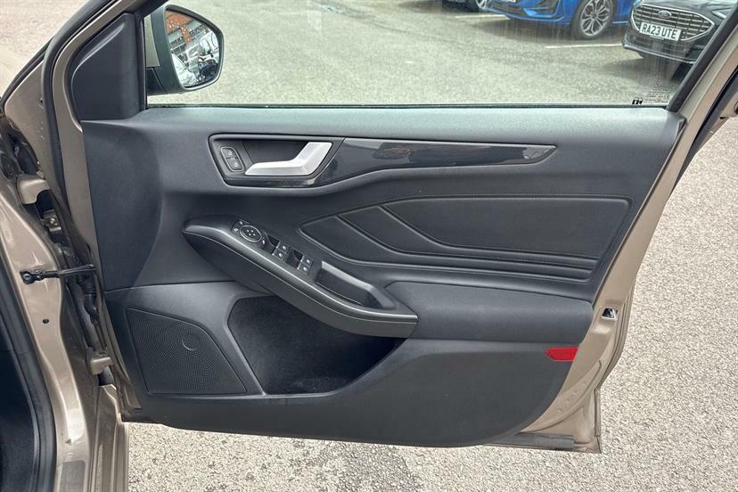 Ford Focus Focus Active X Silver #10