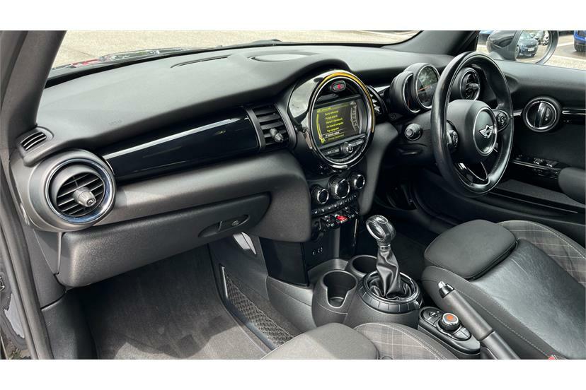 Mini Convertible 2016 66 1.5 Black #7