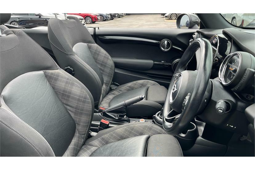 Mini Convertible 2016 66 1.5 Black #10