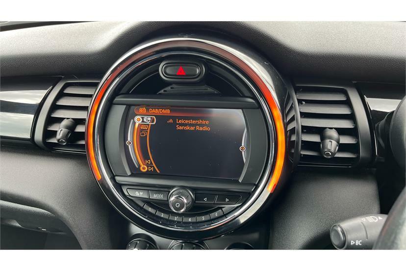 Mini Convertible 2016 66 1.5 Black #24