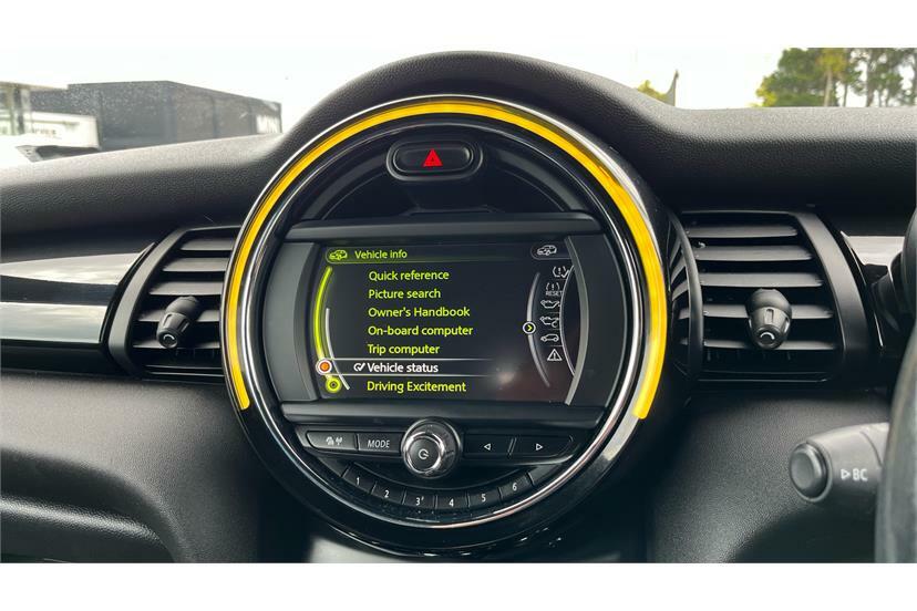 Mini Convertible 2016 66 1.5 Black #8